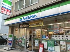 ファミリーマート　福岡渡辺通三丁目店