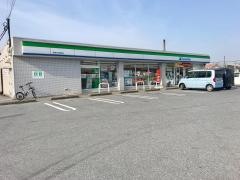 ファミリーマート　多賀大社駅前店
