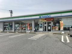 ファミリーマート　多賀大社駅前店
