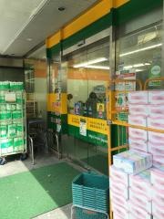 ジャパン　三宮店