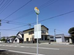 「下田村」バス停留所
