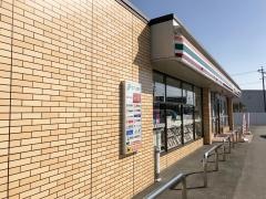 セブンイレブン　弥富インター店