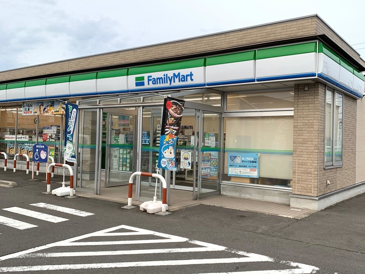 ファミリーマート　青森石江江渡店