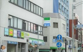 ファミリーマート　東山公園駅前店
