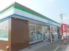 ファミリーマート　松阪中部台店