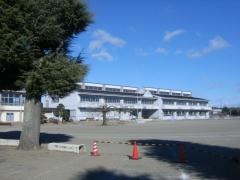 玉生小学校