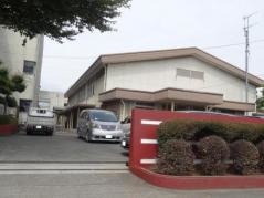 新宿小学校
