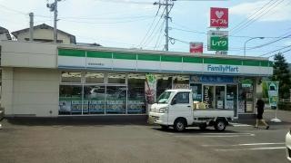 ファミリーマート　佐世保吉岡町店