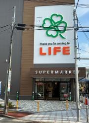 ライフ梅島駅前店