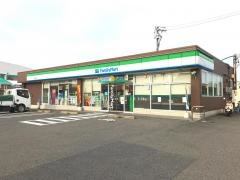 ファミリーマート　小牧味岡口店