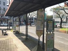 「桜ケ丘駅西口」バス停留所