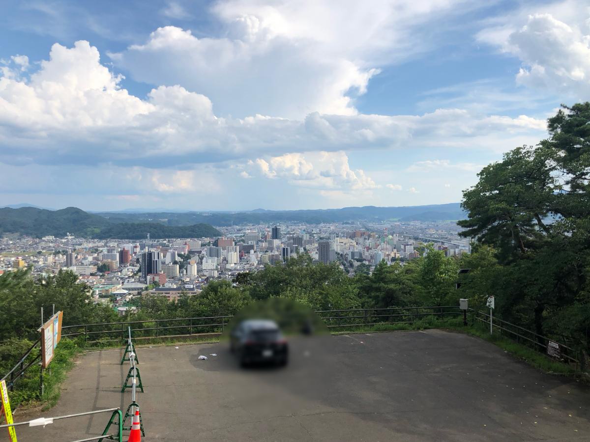 信夫 山 第 二 展望 台