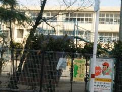 壷川小学校