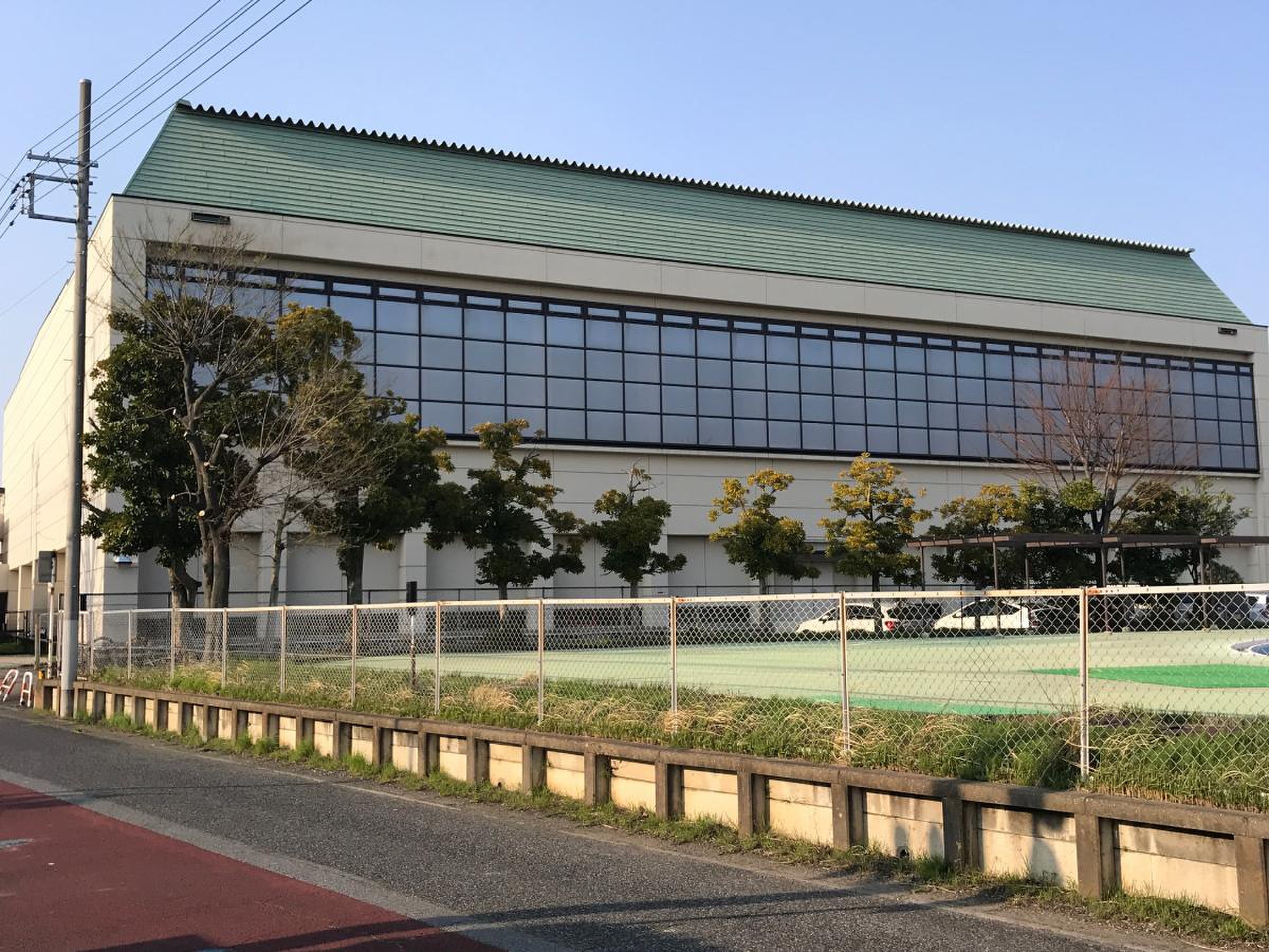 吉川 総合 体育館