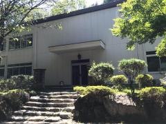 近江神宮附属近江時計眼鏡宝飾専門学校