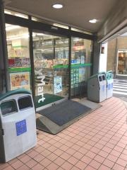 ファミリーマート　谷津一番館店