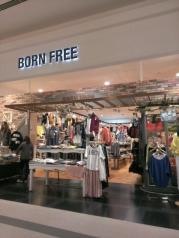 ＢＯＲＮ　ＦＲＥＥ　ＡＥＯＮＭＡＬＬ　ＫＵＳＡＴＳＵ