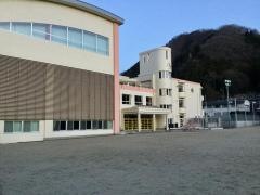 大月東小学校