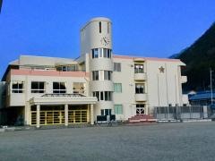 大月東小学校