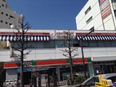 ジョナサン　横須賀中央店