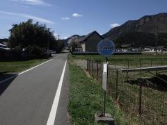 「いずみ美容室横」バス停留所