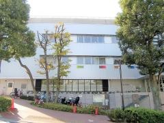 品川区立五反田図書館