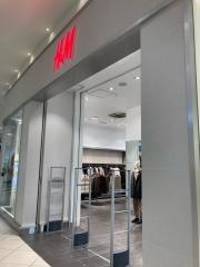Ｈ＆Ｍ　イオンレイクタウンｍｏｒｉ店