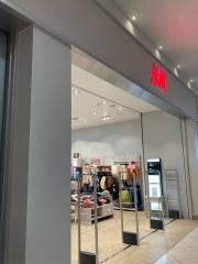 Ｈ＆Ｍ　イオンレイクタウンｍｏｒｉ店
