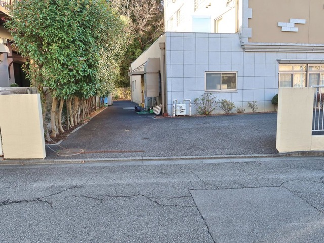 ニチイホーム 読売ランド前 施設外観