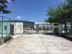 飛鳥小学校
