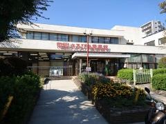 町田市立さるびあ図書館