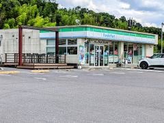 ファミリーマート　竜王インター店