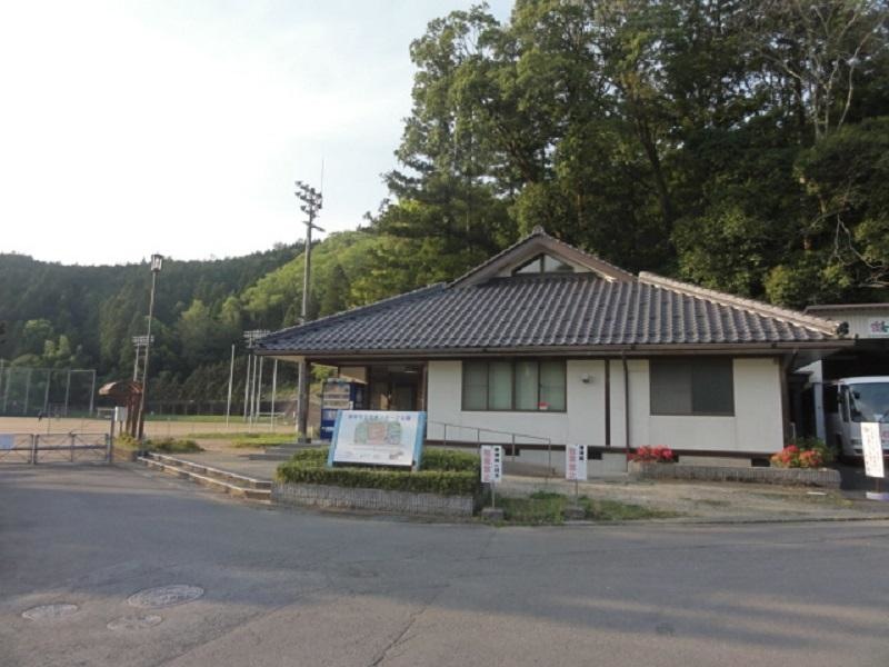 但東スポーツ公園管理棟