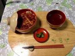 名物カツ丼の店　白孔雀食堂