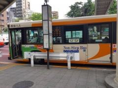 「築地駅前」バス停留所