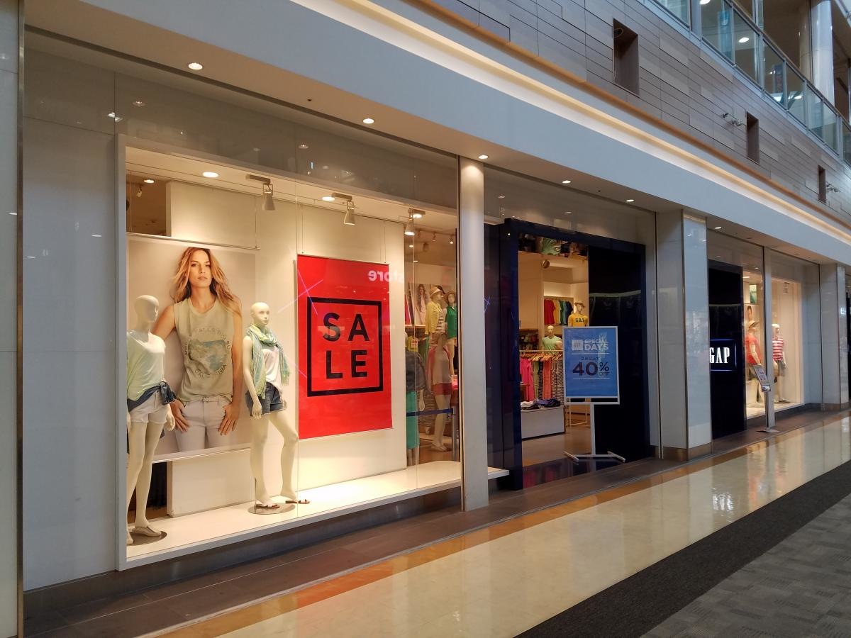 GAPイオンモール伊丹テラス