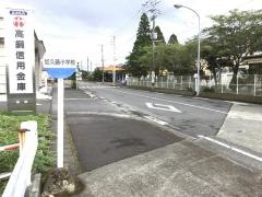 「加久藤小学校」バス停留所