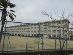 三郷小学校