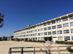 三郷小学校
