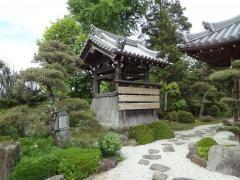 龍洞院