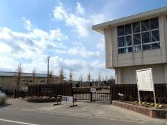 鹿妻小学校