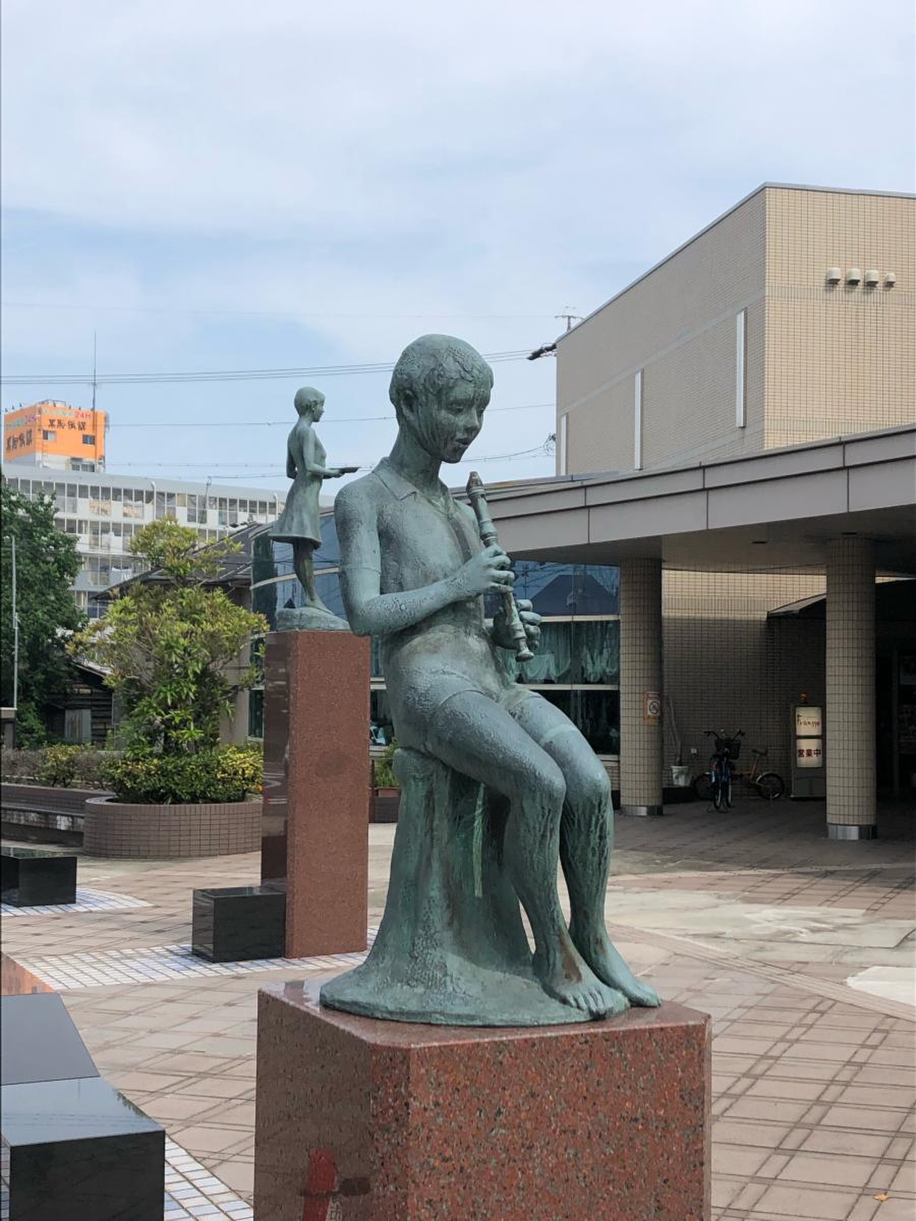 津島 市 文化 会館