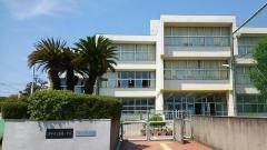 新田小学校