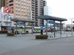 「弘前駅前」バス停留所