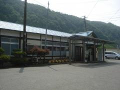 茂市駅