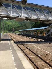 茂市駅