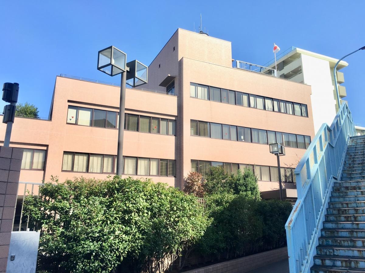警視庁第十方面本部の建物正面外観