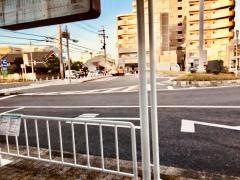 「津田駅」バス停留所