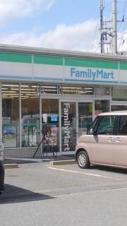ファミリーマート 小野高田店