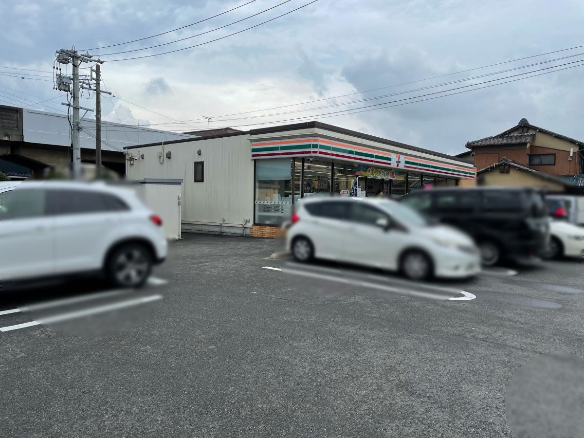 セブンイレブン名古屋中割町3丁目店